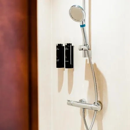 Готель The Librarian By Domani 3*